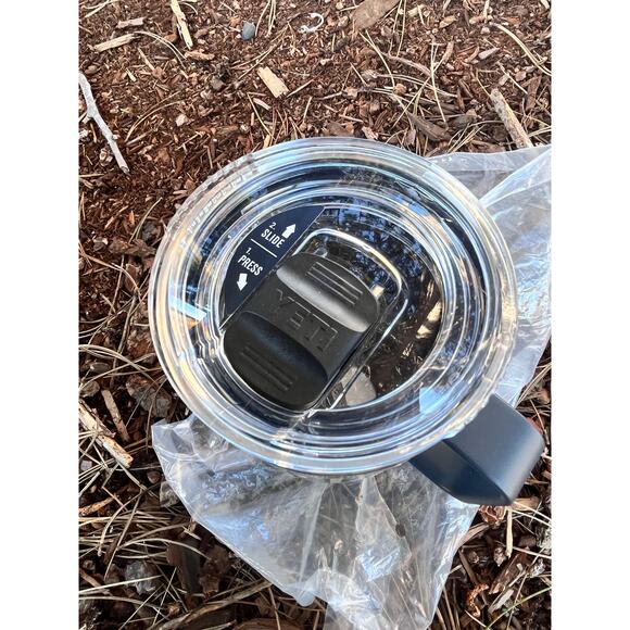 Yeti 30oz Rambler Travel Mug - Navy - Picture 2 of 5